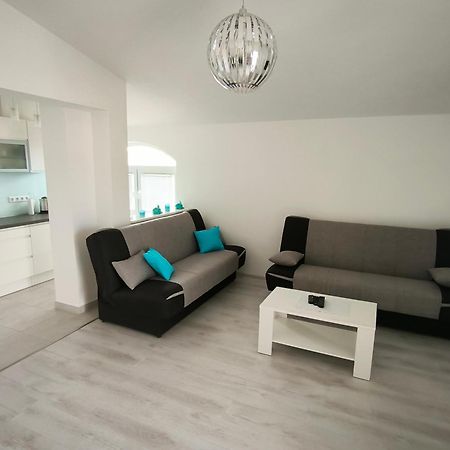 Rooms & Apartments Ana 2 ซาดาร์ ภายนอก รูปภาพ