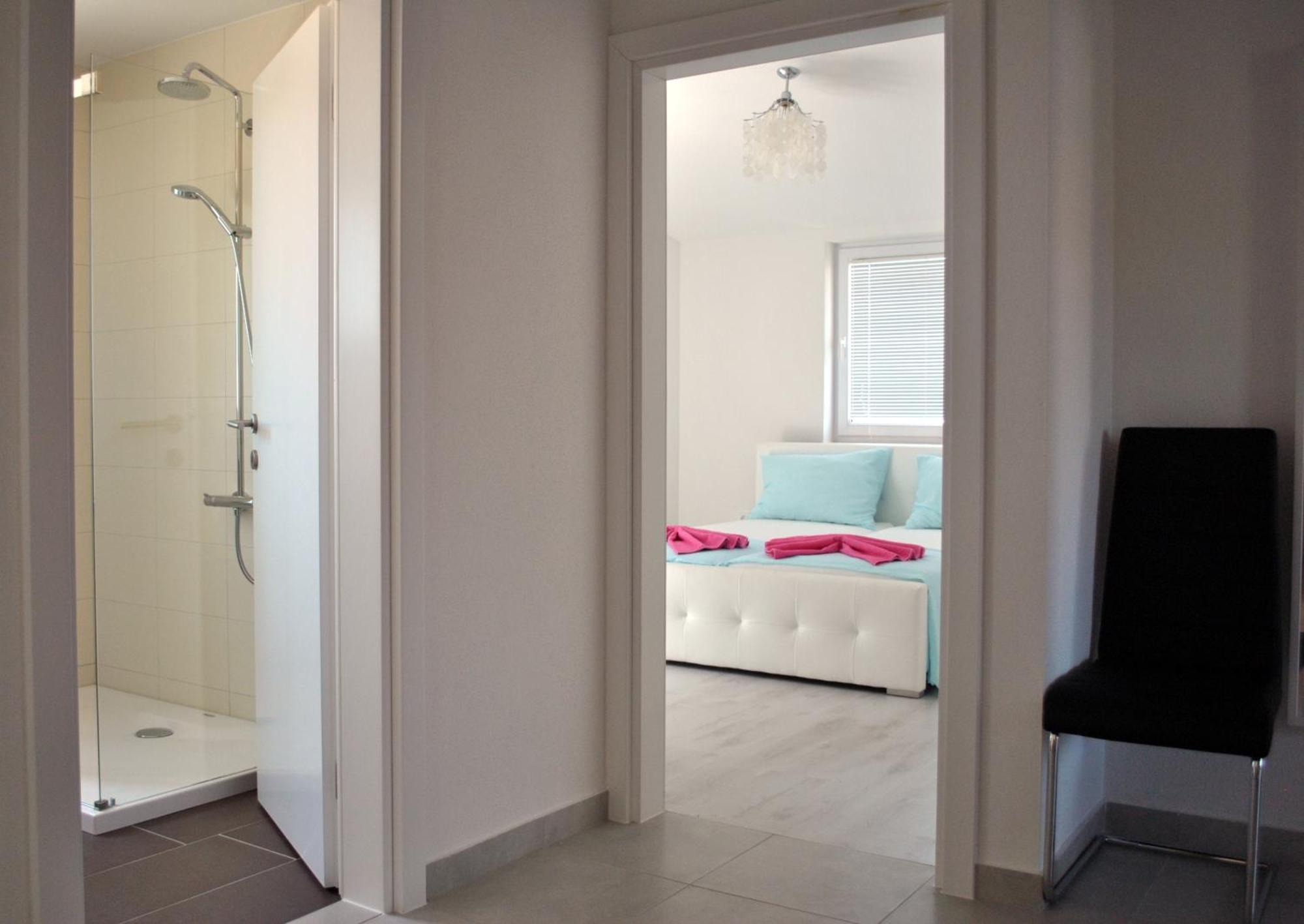 Rooms & Apartments Ana 2 ซาดาร์ ภายนอก รูปภาพ