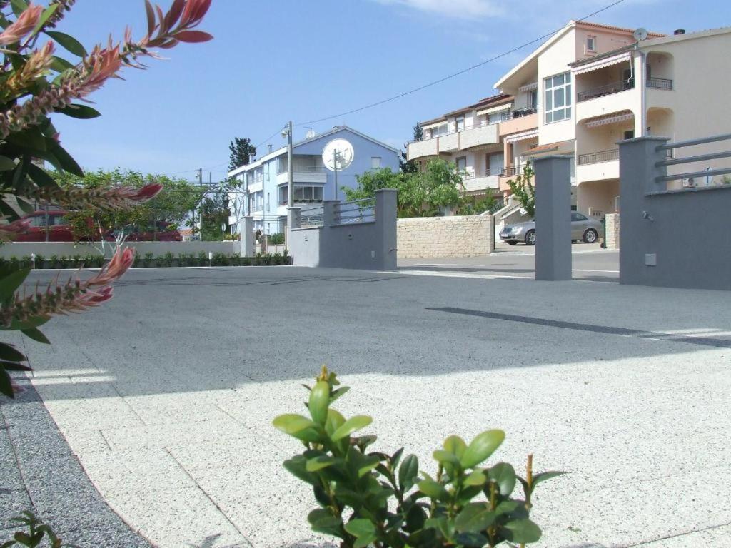Rooms & Apartments Ana 2 ซาดาร์ ภายนอก รูปภาพ